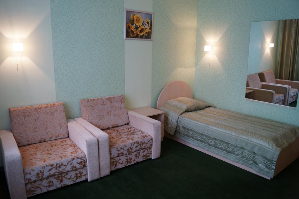 Dneprovskaya Zhemchugina Hotel Zhlobin Ruang foto